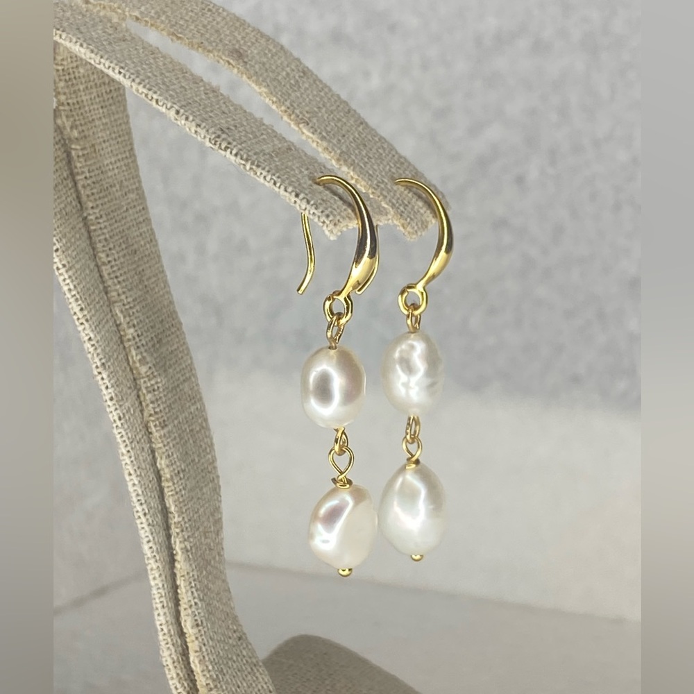 🔥Genuine 18K Gold over vintage Brass | Natural Baroque Pearls Earrings - Picture 2 of 8